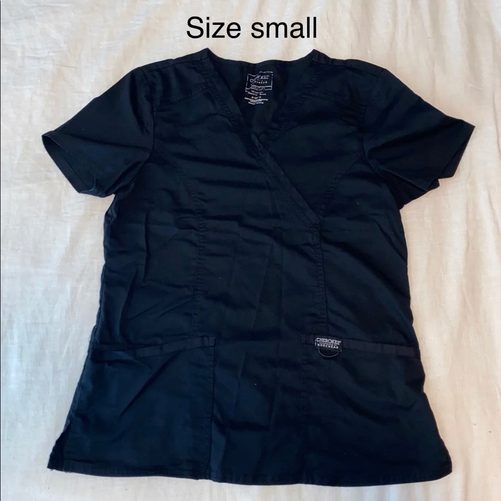 Cherokee scrub top
